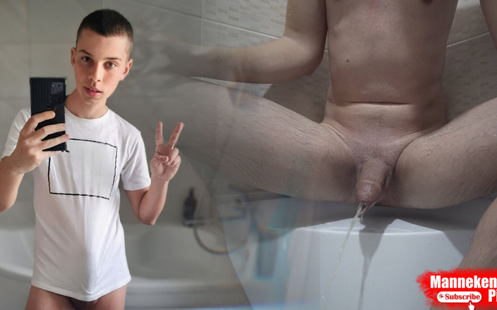 Manneken pis: लड़का शॉवर में लंबा मूत रहा है