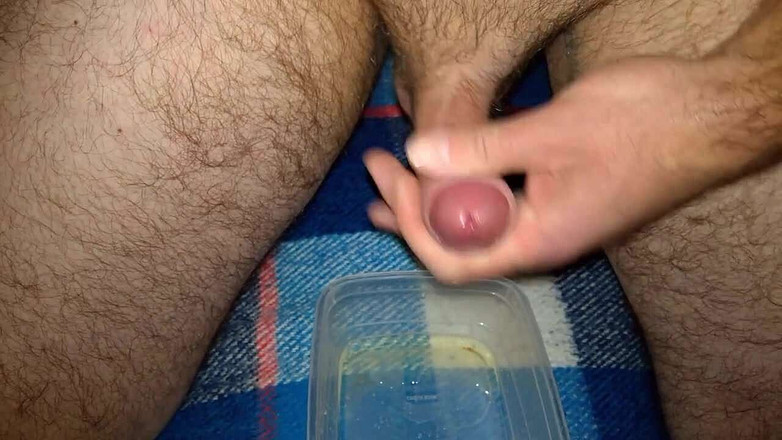 Cicci77: Masturbazione piscio e sborra