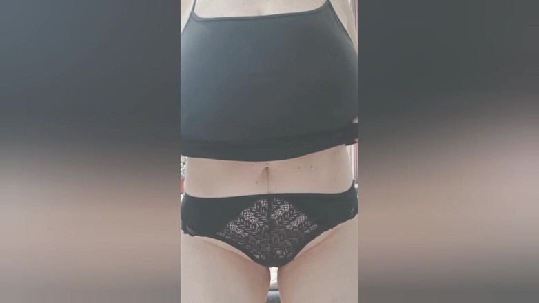 MollyJoy: Kaltak kendini okşuyor ve akıyor