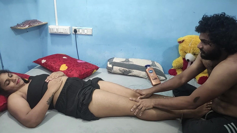 Vaigavarun Feet romance: 脚和腿部按摩