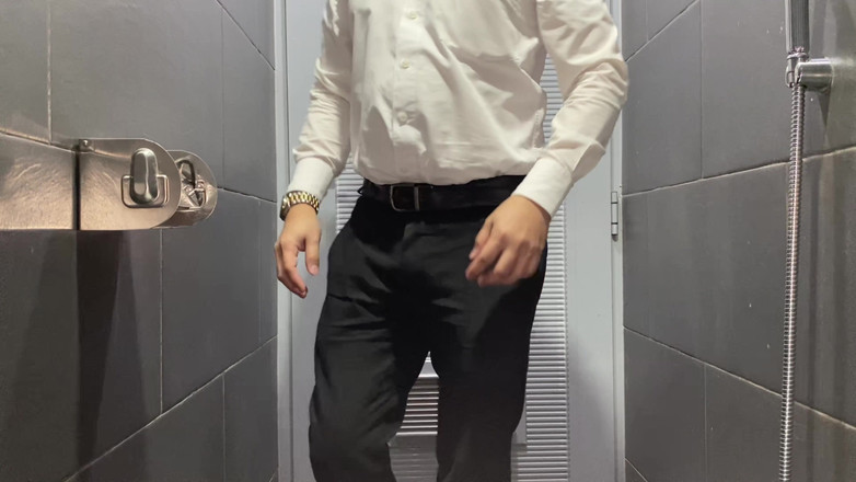 Great J: Melancap di tandas awam selepas menyentuh zakar kawan Lubnannya di...