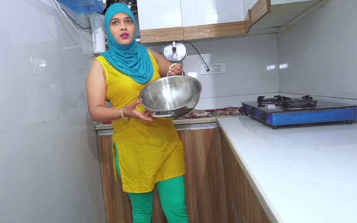 pinki_cute: Hijabi Muslim Stepmom Fucked by Milkman After Hot Conversation in...