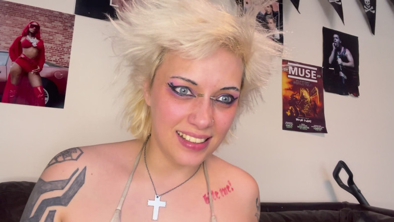 Glitterqueen1999: A Stepsisters Revenge