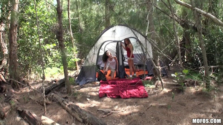 Pervs on Patrol: Pervs on Patrol - Caucasian Renna Rya Teases a Hiker with...