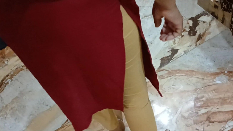 Apple Porn: Poprvé desi krásná s cizincem z venku