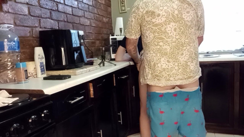 Bigjoefuckalott: 第一人称视角 后入湿润紧致阴户