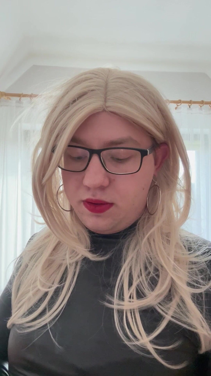 Nikola16: Smoking and Blowjob