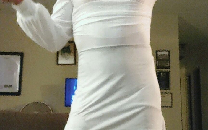 Lisa B.: Lisa dalam Awhite Slip