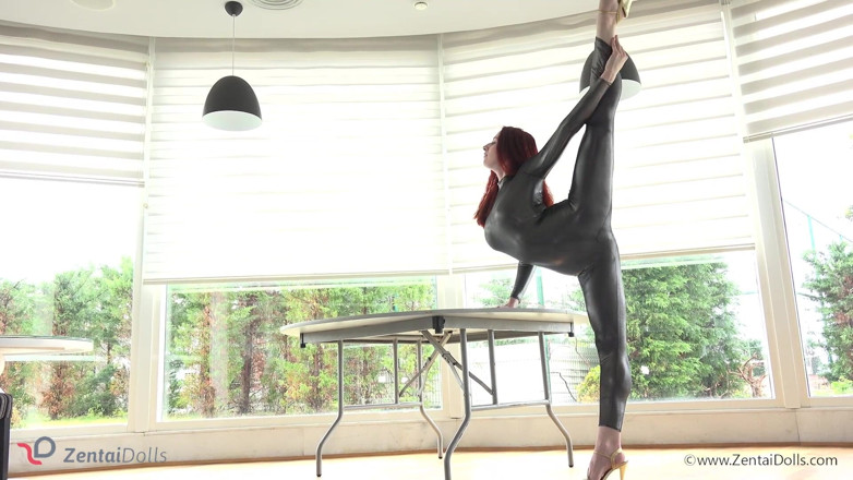 ZentaiDolls: Ballerina di Zentai