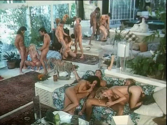 Xtime Network: Pesta seks rumah vintaj besar... Pancutan mani dalam mulut