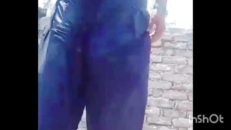 TricolorMusic3: Łazienka gorąca Desi dziewczyna zmienia ubrania po kąpieli