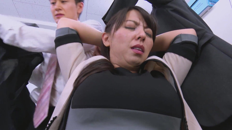 Caribbeancom: Secretary gangbanged and pantyhose ripped at the office