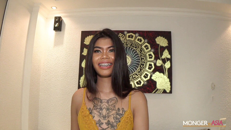 Monger In Asia: Sexy milf tailandesa consigue inesperada preñada