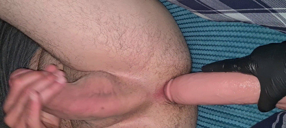 Mr D and Miss C: 真正的自拍色情女友用巨大的穿戴式假阳具插我