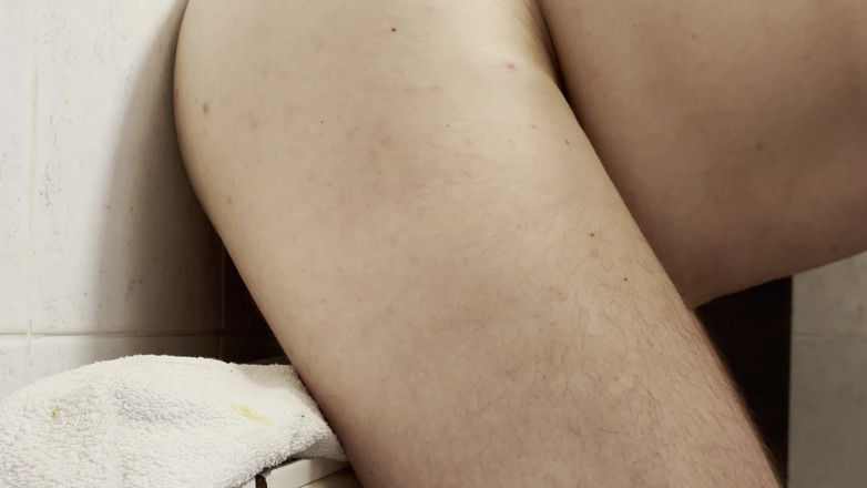 Aimeronds: Il dildo mi fa sospirare di piacere