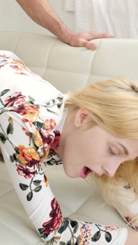 Nevinná kočička Kate Bloom chce creampie