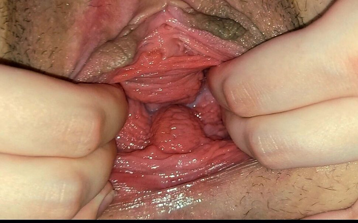 MaksDana33: Adik tiri muda kawan mengoyak pepeknya dengan botol besar