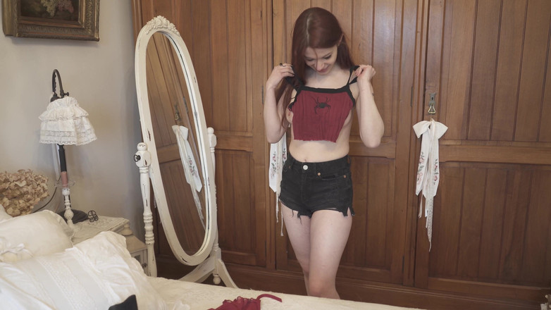 Dolls Cult: Tôi thay vài bộ quần áo hỏi ý kiến của Sissi, nhưng...