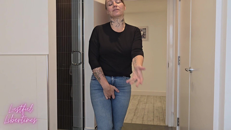 Lustful Libertines: Cunhada Jeans Molhando Depois De Seu Desespero