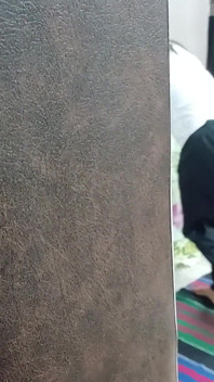 Przyrodni brat rucha swoją piękną przyrodnią siostrę podczas oglądania filmu