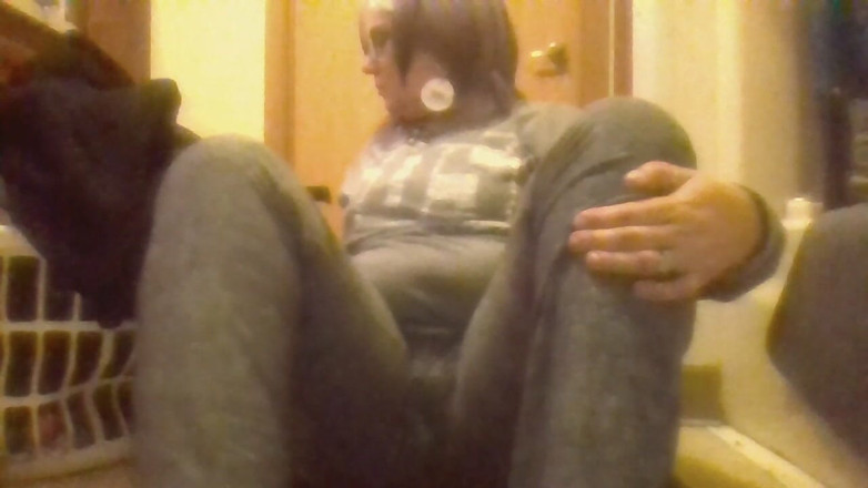 krazykristin: Stretching Bend Over Big Ass Sexy Hot