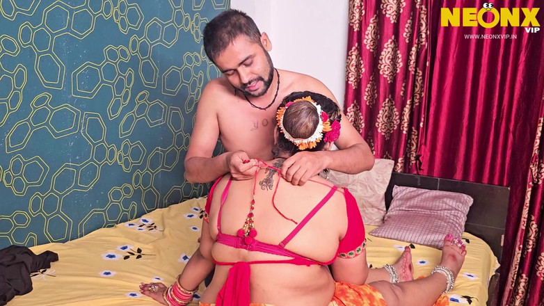 Indian Savita Bhabhi: Rosogolla Bhabhi.bengalese bollente Bhabhi fa sesso con Devar versione bengalese...