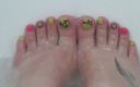 Goddess Misha Goldy: Toes, toe nails and foot fetish!!!