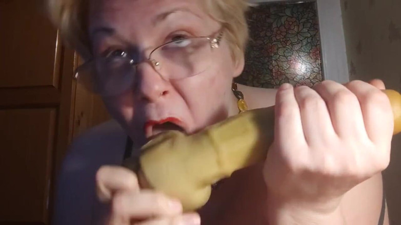 Putarankahotmilf: Blowjob,ahegao,fuck dildo on the wall standing
