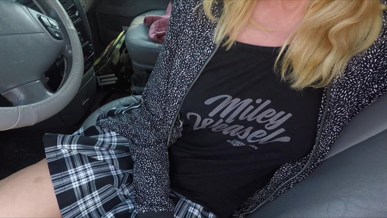 Miley Weasel: Hot Blonde Gets Her Ass Fucked While Washing the Car!!