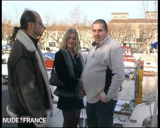 La France a Poil: Young Flo is so pretty that her husband will lend...