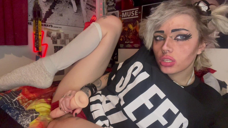 Glitterqueen1999: Turn Me Into Your Silly Bimbo Slut