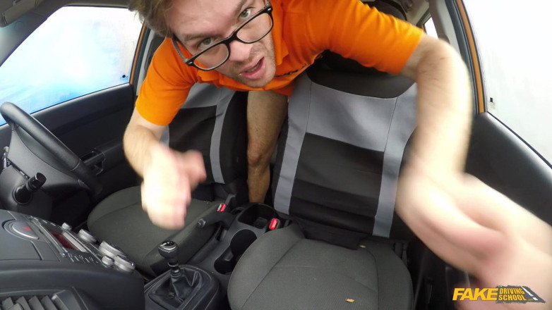 Fake Driving School: Fake Driving College - Fake Driving College Instructor Facefucks a Pretty...