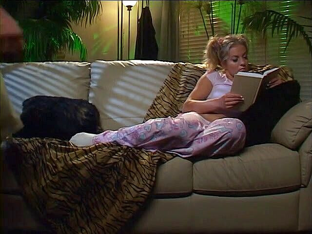 Porncentro: Vivacious blonde teen gives an endearing blowjob then gets cum...