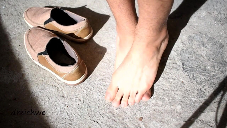 Dreichwe: Feet in the sun