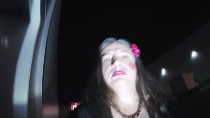 JonasBen: Sissy travestito si masturba all'aperto e viene duro