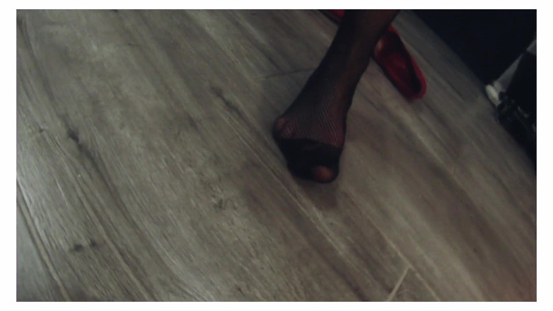 Foot Fetish Heaven: Sexy Ida walk
