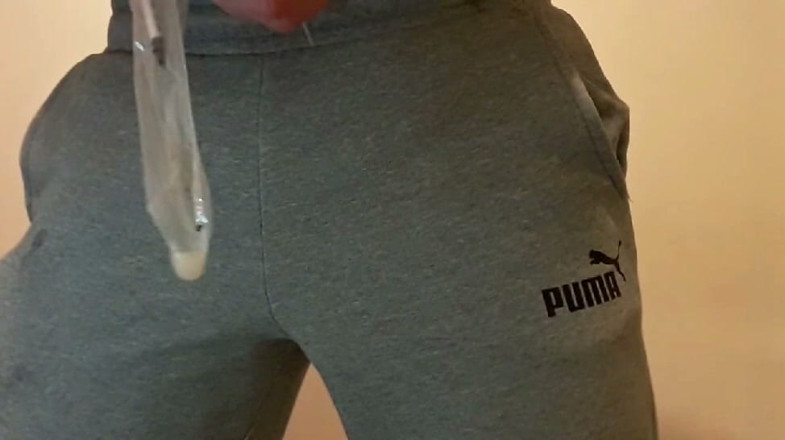 DumbChav: Našel tento použitý kondom v parku - uložen a naložil mi...