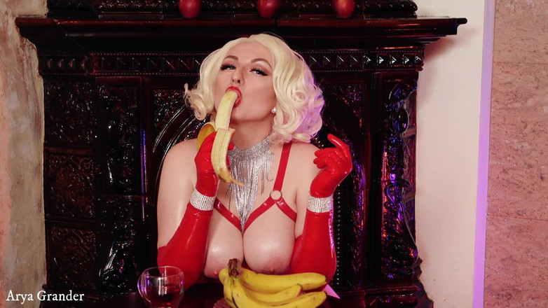 Arya Grander: Cornuto sexwife video pov