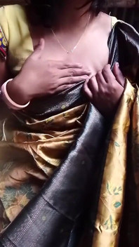 Indian Deshi Village Hot Sexi Sanskaari Housewife Mastarbuting Seduce Her Pussy