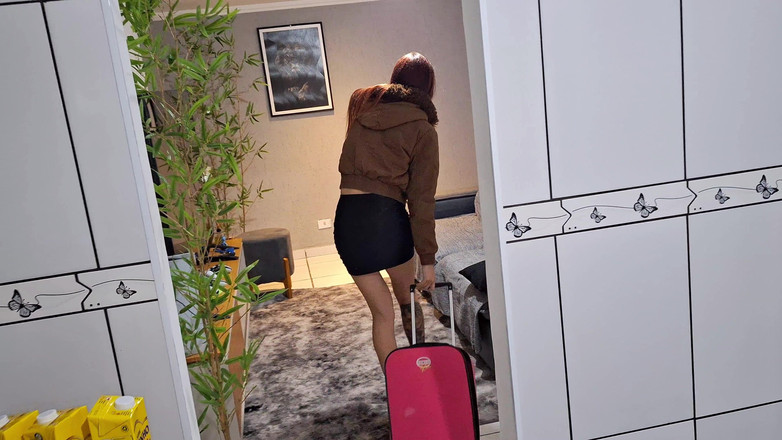 FannySquirting: Corrupte politieagent gearresteerd en onschuldig meisje!