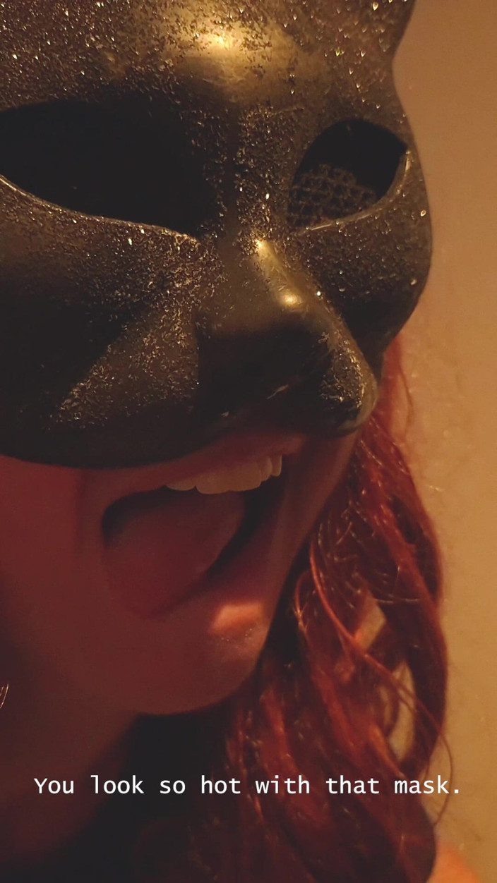 Branquinha De Leite: Masked Hotwife Gives Promised Blowjob and Titjob to Friend