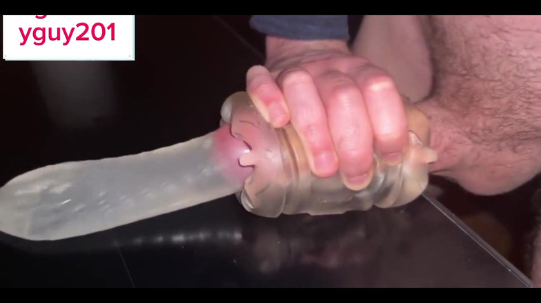 Bigbadfriendlyguy: Chàng trai rên rỉ trong khi đụ bằng thịt với cuộc...