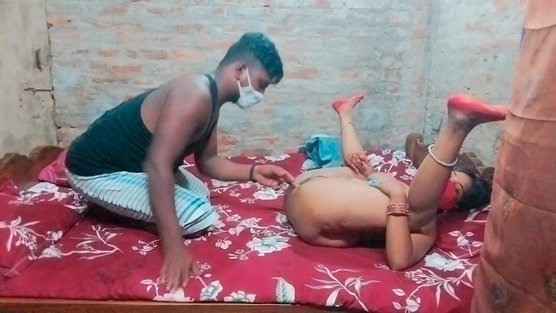 Pooja raniji: Indian Hot Bhabhi and Young Dever Fucking Fully Shaving Pussy -...