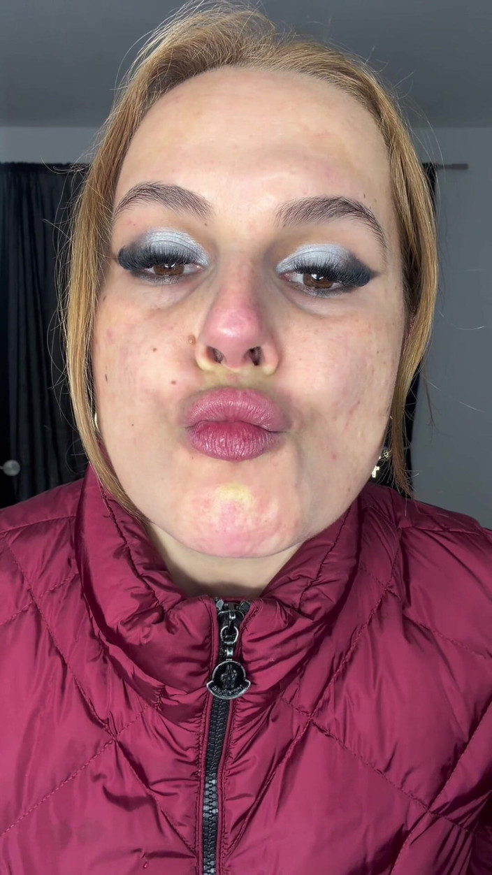 Sexy_Emeli: Puckered Lips