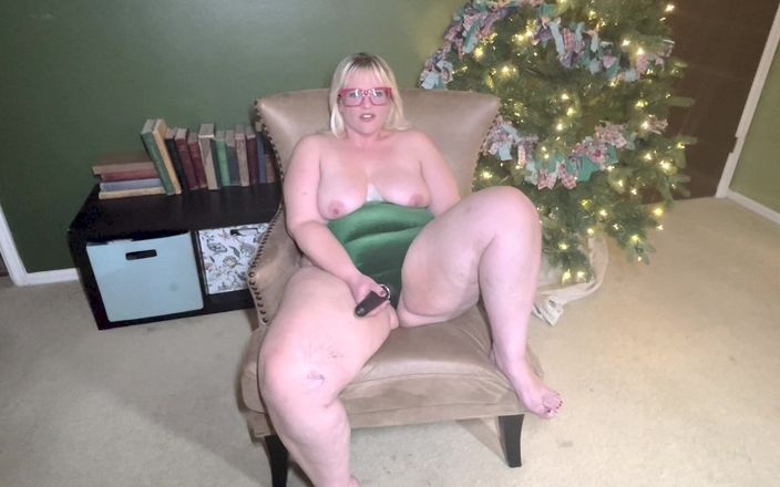 Alice Stone: BBW Stepmommy Dirty Talks as She Teases You Begging You...