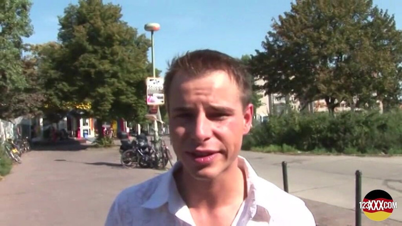 123XXX - 100% Amateurs: Sexy puttana bionda scopa il suo vicino tedesco