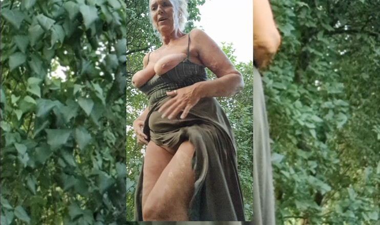 Lukerya: Mature Granny Cums Outdoors