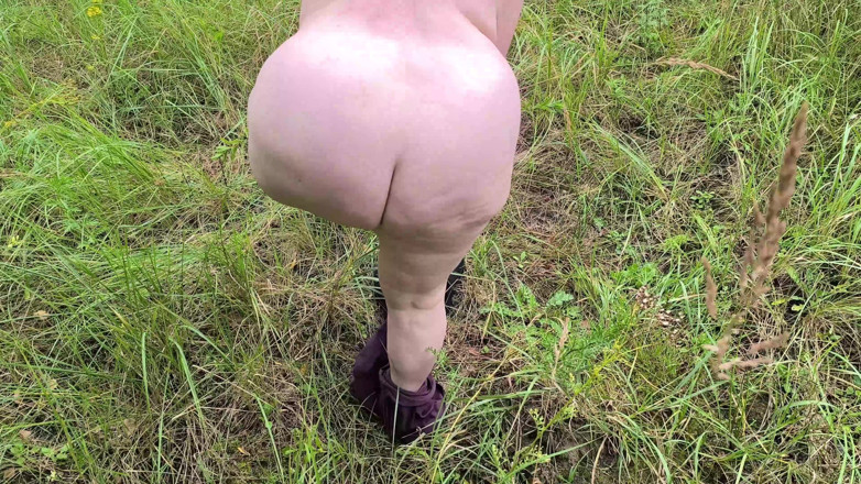 Bouncy Tits Action: Strip Naked in the Truck Parking Lot to Slap Tits