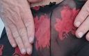 Dragontrainer: Travestito in lingerie e mutandine nere e rosse transessuali