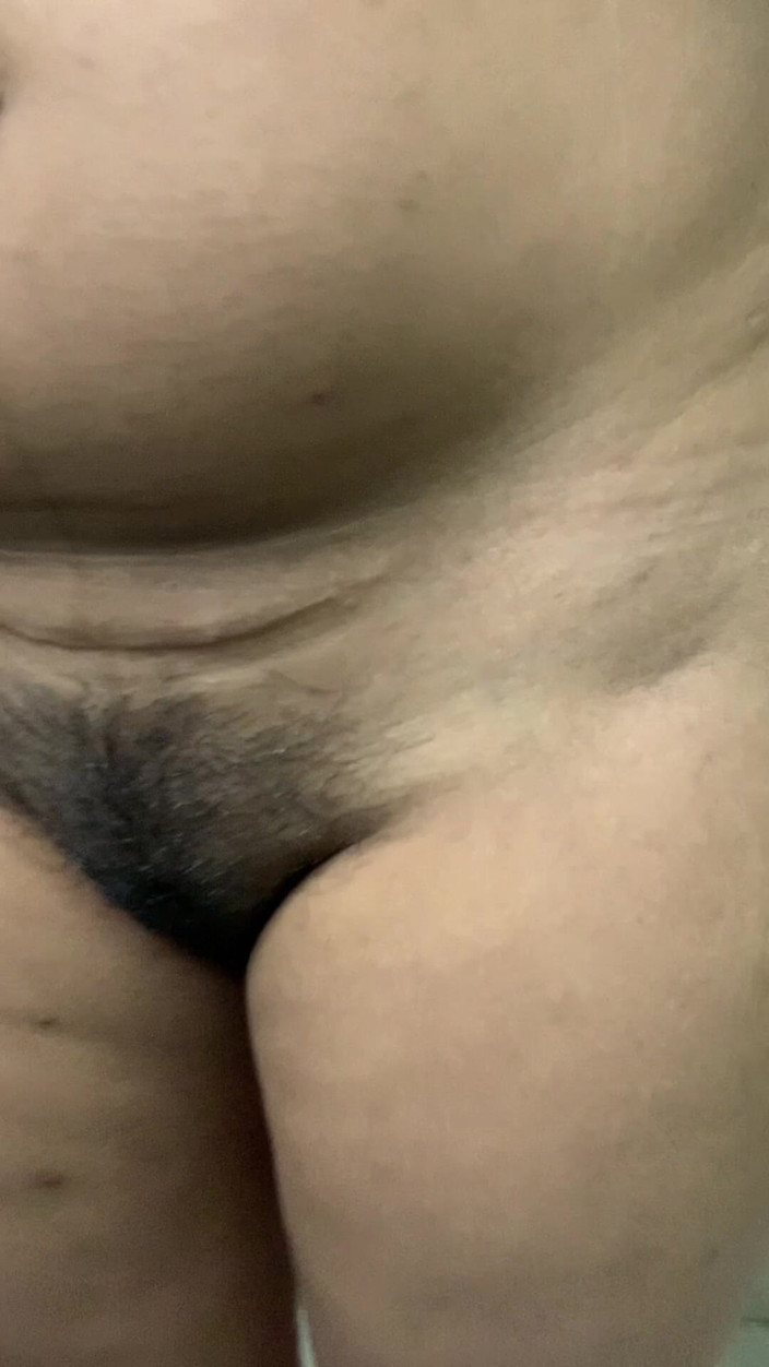 Smita: पैंटी बदलना